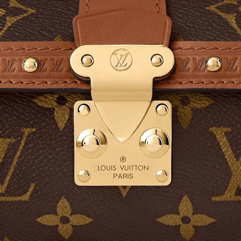 papillon trunk louis vuitton.